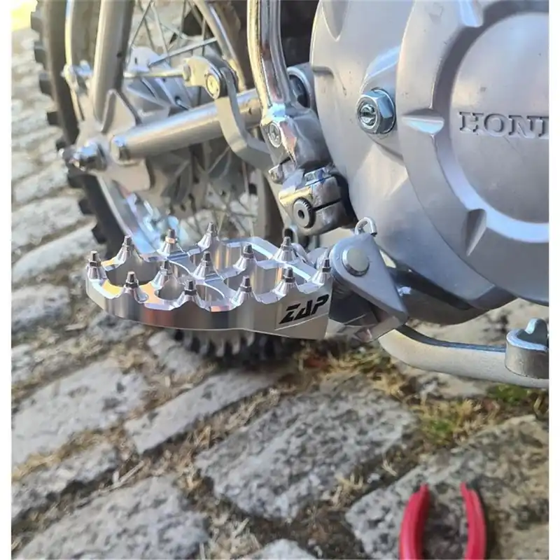 Top-Preis ZAP E-Peg Fußraste Honda CRF 110, Yamaha Retro, KLX 110, 8mm Bolzen Silber